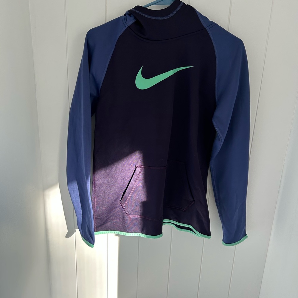 Nike dry fit sweatshirt